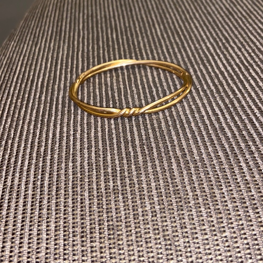 18k gold has it for a year got it as a gift and I’m over it